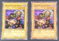 Yugioh TCG - 2x Sorcerer of the Doomed - SDY-038 - LP/MP - Vintage - Common 2002 - Image 1