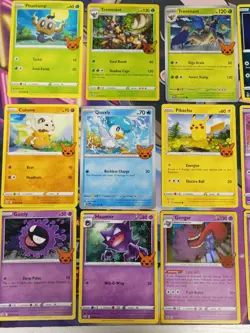 Pokemon Trick Or Trade Lot 32 Non Holo 16 Holo - Image 2