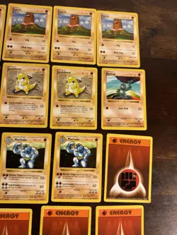 VINTAGE SHADOWLESS Pokemon Base Set Collection - Lot of 22 Cards - FIGHTING TYPE - Image 5
