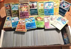 Pokemon 1000+ bulk lot-2015-24 OVER 200 Reverse Holos-NM to MINT Great Variety - Image 1
