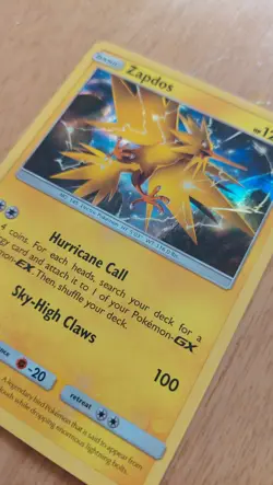 Zapdos 24/68 Holographic Pokemon card - Image 1
