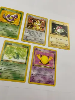 1st Edition Pokemon Team Rocket Lot Ekans Voltorb Meowth Oddish Drowzee - Image 3