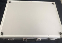 Yu-Gi-Oh! 25th Anniversary Ultimate Kaiba Set Briefcase TCG NUR KOFFER - Image 2