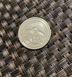 POKEMON TCG CHARIZARD GOLD METAL COLLECTIBLE COIN BEAUTIFUL L@@K - Image 4