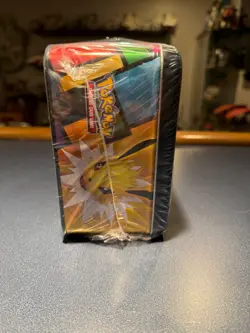 Pokemon 2021 Eevee Collector Chest Loose Wrap Sealed - Image 4