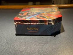 Pokemon Sword & Shield Zacian V Tin - Image 3