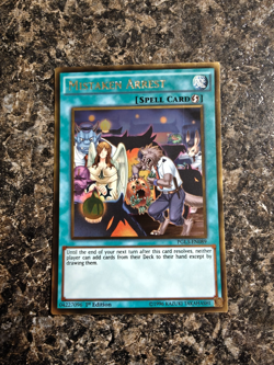 Yugioh Mistaken Arrest PGL3-EN089 - 1st Ed. Gold Rare - LP - Image 1