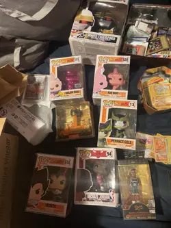 Wizards Vintage Pokemon & Yu-Gi-Oh! Cards Base Set Charizard Blue-Eyes - Image 5