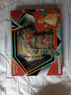 Pokemon TCG Dragonite v Evolving Skies Collection Box, New Sealed - Image 1