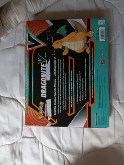 Pokemon TCG Dragonite v Evolving Skies Collection Box, New Sealed - Image 2