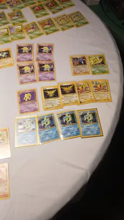 Pokemon Base Thru Neo Lot, Holes, Commons. Energies And Trainers - Image 2