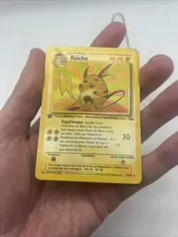 DAMAGED Portuguese 29/62 Raichu 1st Edition Rare Pokemon TCG Fossil WOTC - Image 5