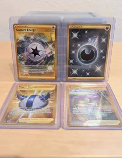 Pokemon TCG - Gold card lot (4) w/ Darkness Energy 236/203 NM - Image 1