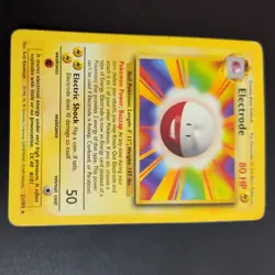 ELECTRODE 21/102 POKEMON CARD (BASE SET) - Image 2