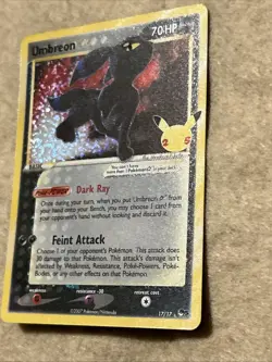 Umbreon Star 17/17 Celebrations: Classic Collection Holo Pokemon TCG - Image 2