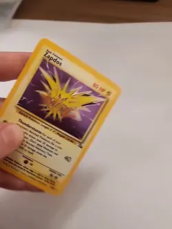 1999 Fossil 1st Edition Holo Zapdos Rare #15/62 - Image 3