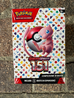 Pokemon 151 Pacchetto Bundle 6 Scarlatto e Violetto GCC (IT) Sigillato - Image 1