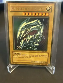 2002 Blue-Eyes White Dragon Yu-Gi-Oh Starter Deck Kaiba #SDK-001 HP. Played - Image 1