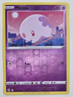 Munna - 121/264 - SWSH08: Fusion Strike - POKEMON REVERSE HOLO - Image 1