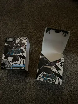 Pokemon TCG Scarlet Violet Black Bolt Booster Bundle - Image 3