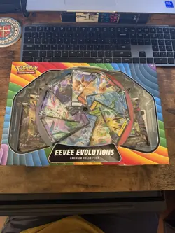 Pokemon Eevee Evolutions Premium Collection Card Game (290-85174) 820650851742 - Image 1