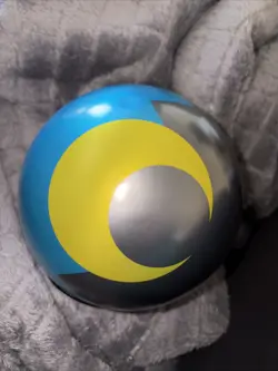 Pokeball Tins, NO CARDS, TIN ONLY Moon Ball Pokemon - Image 1