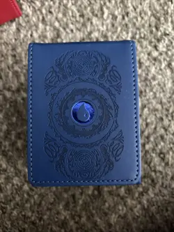 Mana 7 Island Alcove Flip Deck Box Storage Protection for Magic: The Gathering - Image 1