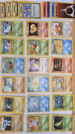 1999-2000 Pokemon cards 18 CARDS, PLUS 4 TRAINERS, PLUS 4 ENERGY NM/EX - Image 1