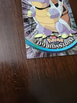 NM! HOLO FOIL RAYS #09 Blastoise - Topps Pokemon Series 1 Black Logo 1999 - Image 2