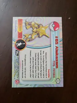 LP! RAYS HOLO Foil Alakazam #65 Topps Pokemon Series 1 BLACK label - Image 2