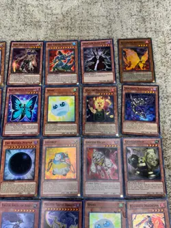 Lot 50 - Yu-Gi-Oh! Holo Foil Super Rare Cards (2011-2020) Yugioh - Lot #1 - Image 4