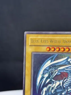 * BLUE-EYES WHITE DRAGON * 1ST EDITION HOLOGRAPHIC (ORIGINAL ART) YUGIOH! - Image 2