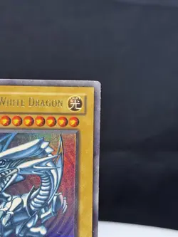 * BLUE-EYES WHITE DRAGON * 1ST EDITION HOLOGRAPHIC (ORIGINAL ART) YUGIOH! - Image 3