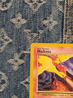 2000 Pokemon Promo Moltres Black Star Aoki Error Card - Image 3