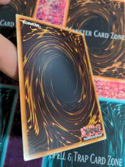 Yu-Gi-Oh! Junk Giant PGL2-EN001 1st Edition Gold Secret Rare NM - Image 4