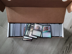 (800) Magic The Gathering bulk card lot, 30 Are Foil - Image 1