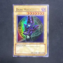 Yugioh Dark Magician LOB-005 Ultra Rare OG Print NM Original Print - Image 1