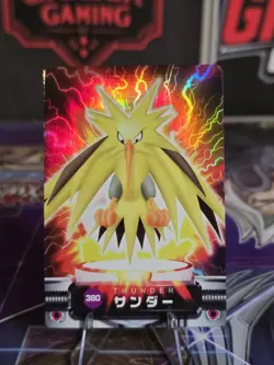 2004 CARDDASS POKEMON ADVANCED GENERATION ZUKAN CARD HOLO #380 ZAPDOS - Image 1