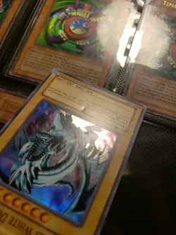 Yu-Gi-Oh! Blue-Eyes White Dragon DLG1-EN002 Super Rare - Image 4