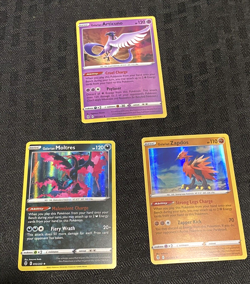 Lot of 3 SwSh07 Evolving Skies Holo Rares Galarian Articuno Zapdos Moltres - Image 5