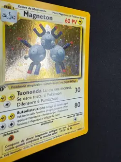 Pokemon Magneton 9/102 Set Base Rara Holo Prima Edizione Wizards ITA Vintage - Image 5