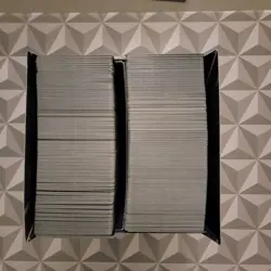 Disney Lorcana Whispers In The Well Trove With 900 Cards Bulk - Image 4