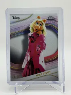 Miss Piggy White refractor /30 Muppets 2025 Topps Chrome Disney #123 - Image 1
