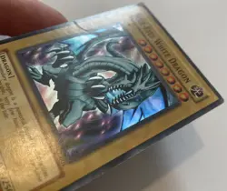 Yugioh Blue-Eyes White Dragon SKE-001 Super Rare Unlimited Edition - Image 4