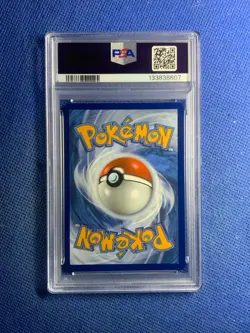 2025 POKEMON PRE EN-PRISMATIC EVOLUTIONS POKE BALL REVERSE HOLO #004 BUDEW PSA 8 - Image 2