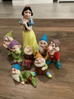 Vintage Disney Snow White & The 7 Dwarfs Ceramic Figurine Set Japan 8 Piece Set - Image 3