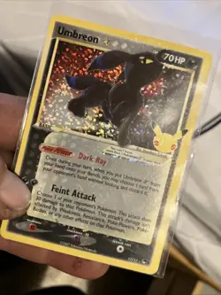 Pokemon TCG: Umbreon Gold Star 17/17 Celebrations 25th Anniversary NM - Image 5