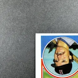 1983 Topps #498 Wade Boggs Rookie (RC) Near Mint (NM) Red Sox Hall of Fame - Image 5