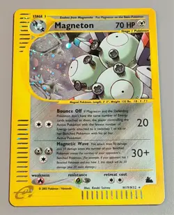 Magneton # H19/H32 Rare Holo Skyridge 2003 Pokemon EN Near Mint to Mint Vintage - Image 2