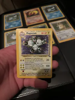 Magneton 11/62 Fossil Holo LP/NM Pokemon TCG OFF CENTER MISPRINT ERROR - Image 2